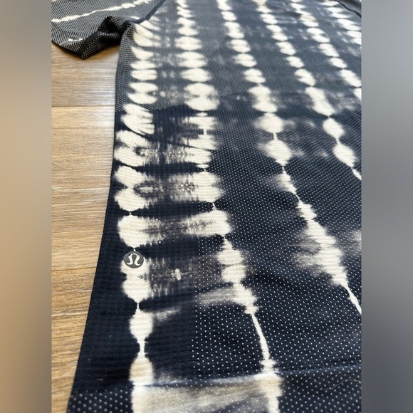 LULULEMON Mens Dark Blue/White Tie Dye Metal Vent Tech Short Sleeve Size Medium - Picture 8 of 9